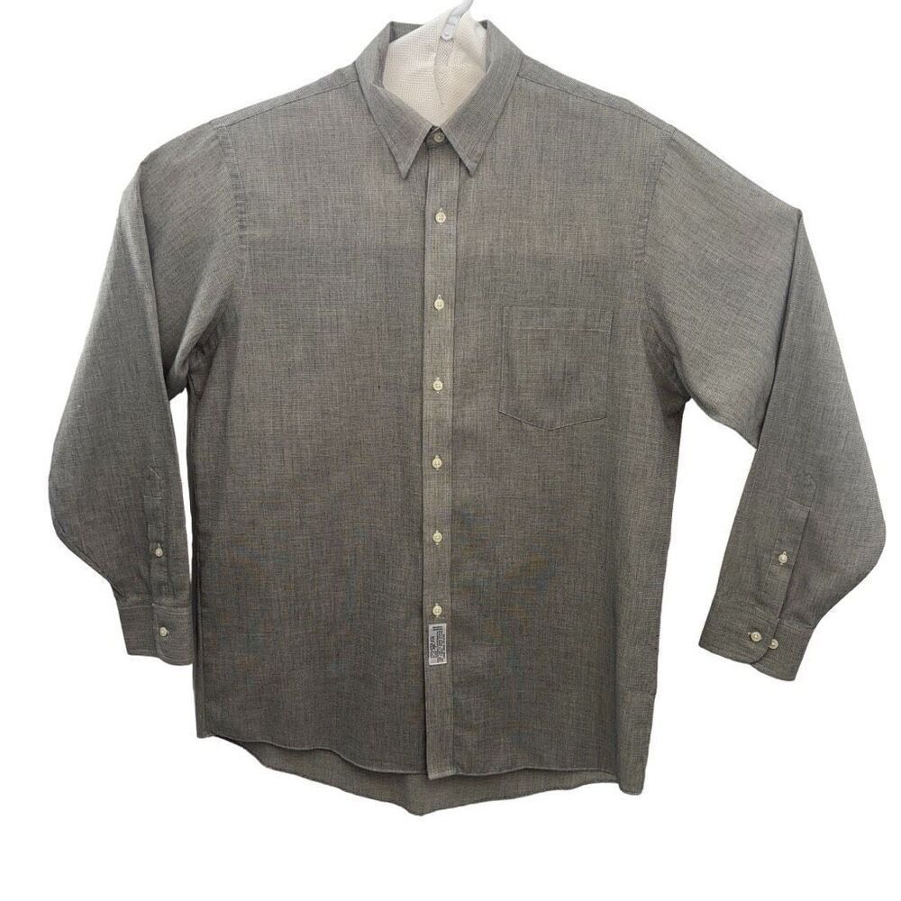 Georgreey Beene wrinkle for a long sleeve button up